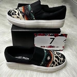 Crazy Train Size: 7 Cowhide Print Slip-On Sneaker Shoes